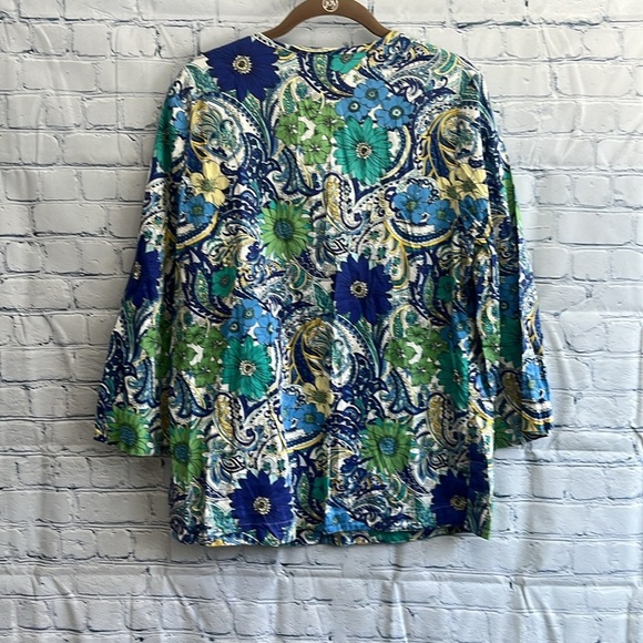 Talbots floral blouse 98% cotton women’s size medium - Picture 3 of 5